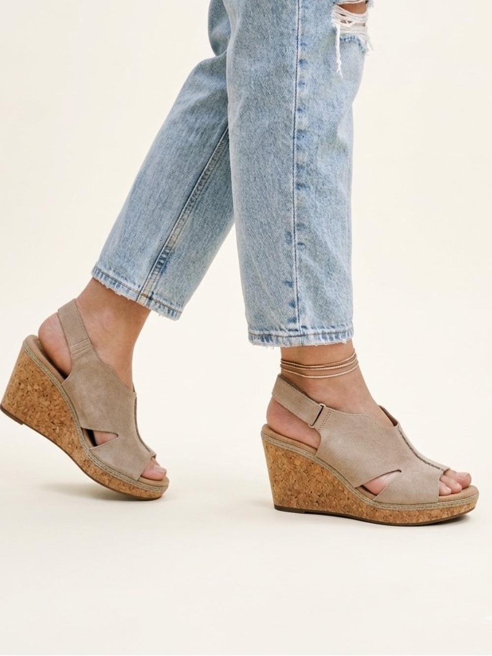 Clarks Helio Float Taupe Suede Cork Wedge Sandals Size 9.5M